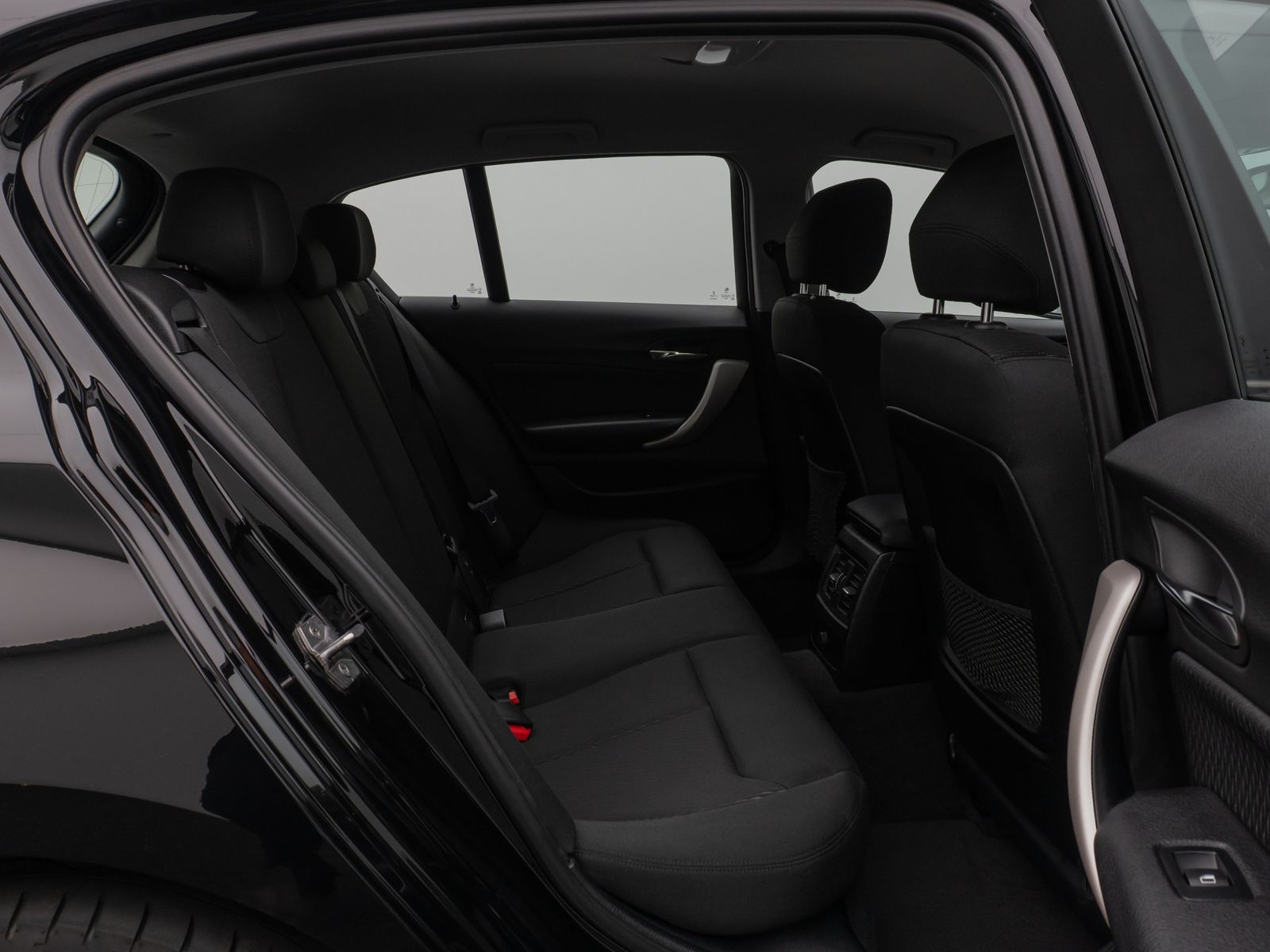 Fahrzeugabbildung BMW 118d Advantage PDChint Sitzhzg Geschwindigkeits