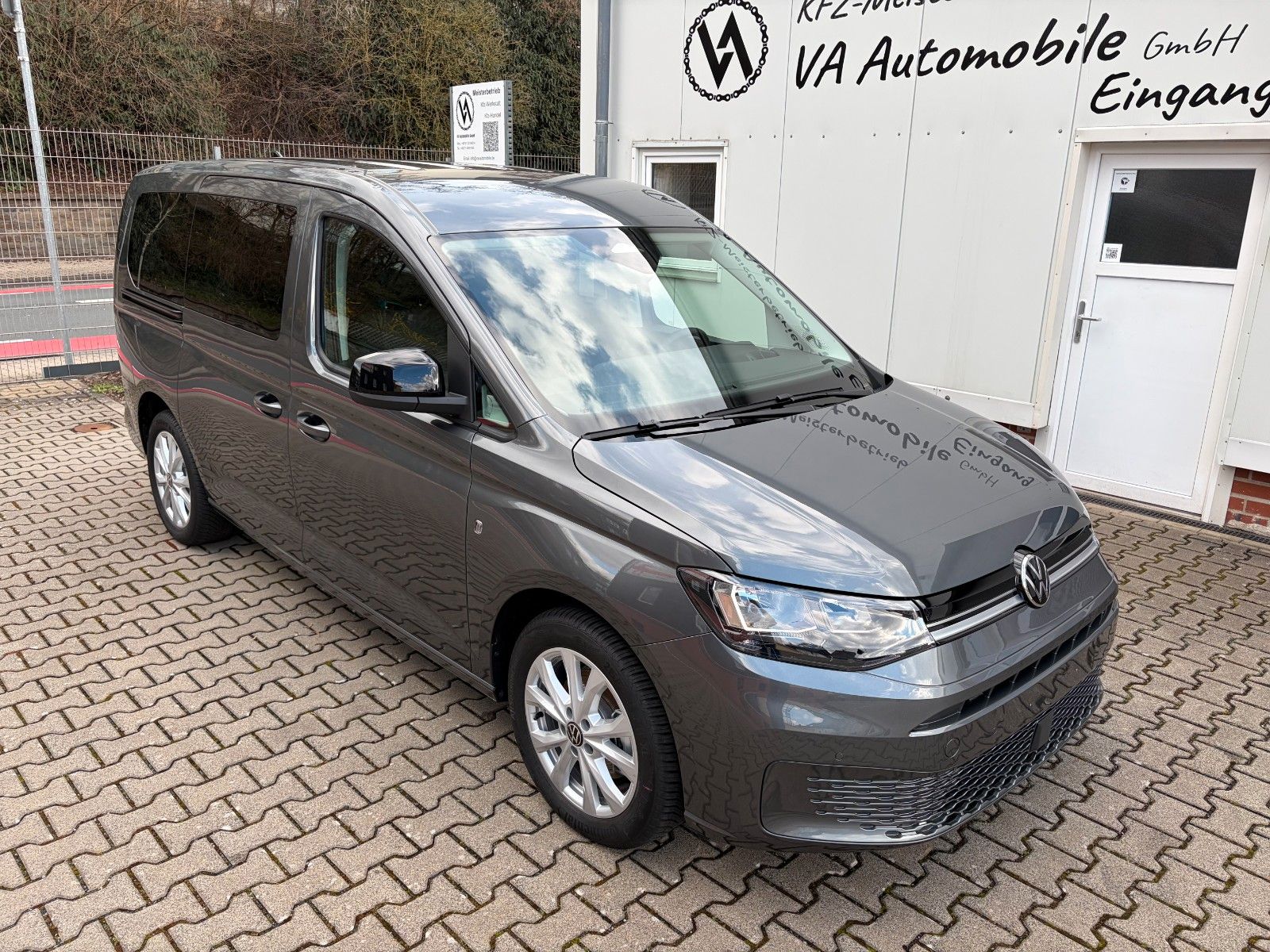Volkswagen Caddy Life Maxi eHybrid imagem 3