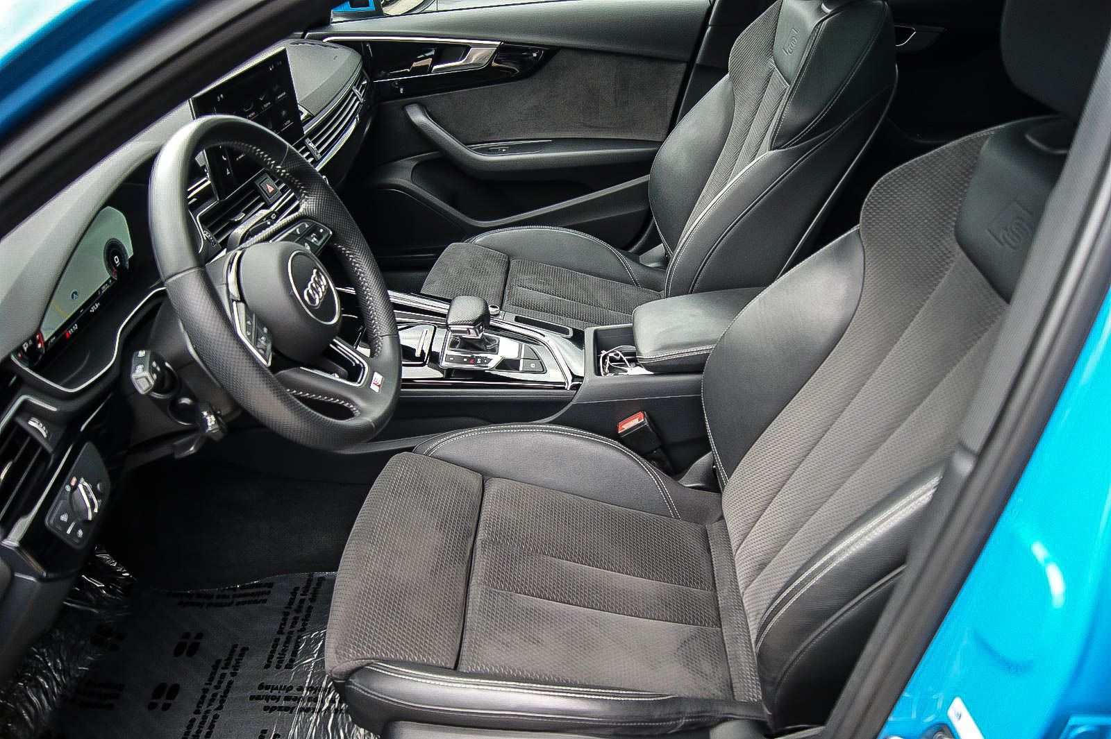 Fahrzeugabbildung Audi A4 Avant 35 TFSI S line TURBOBLAU PANORAMA STHZG