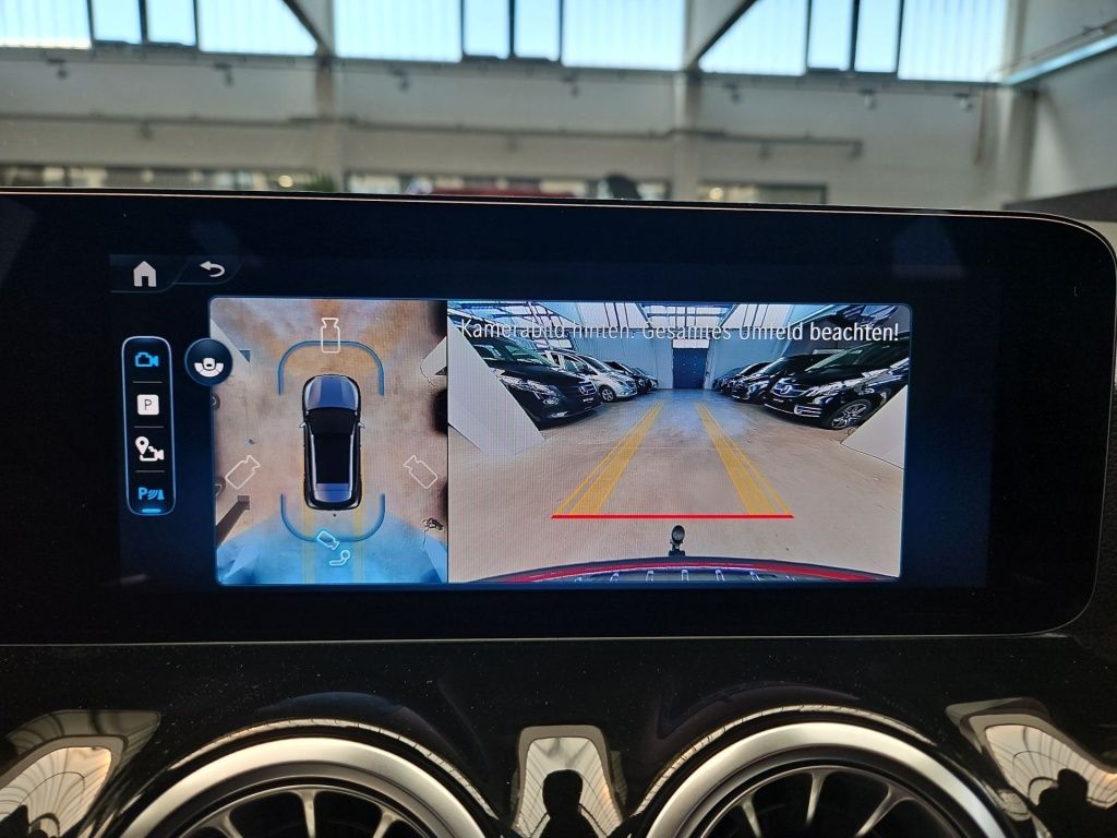 Fahrzeugabbildung Mercedes-Benz GLA 200 ++AMG-LINE+NIGHT+AHK+MULTIBEAM+KEYLESS++