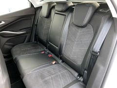 Fahrzeugabbildung Opel Grandland GS 1.2 Turbo AT8,AHK,360° Kam.,Tot-Win