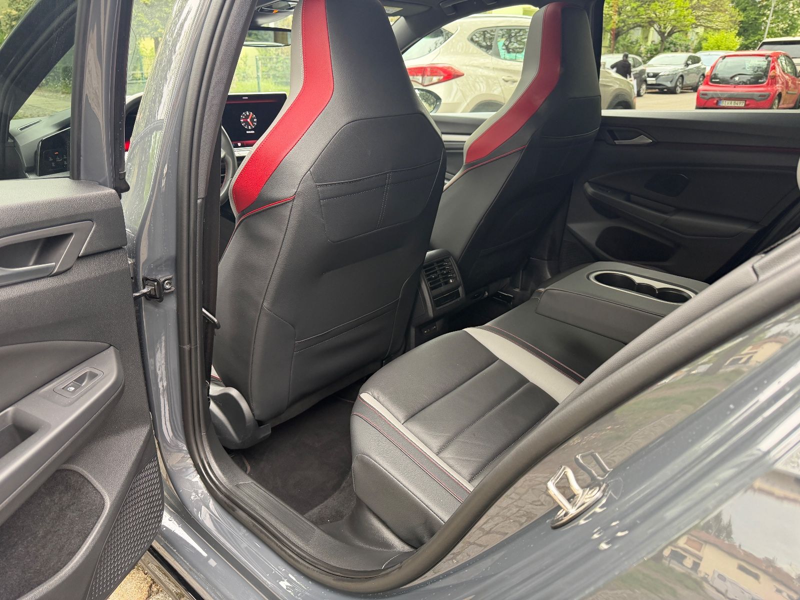 Volkswagen GTI Clubsport Akrapovic / Pano /Leder /360Cam foto 11