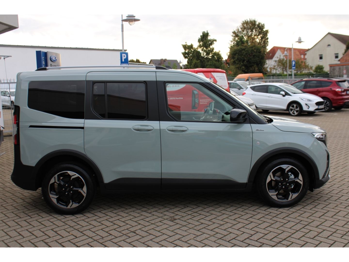 Fahrzeugabbildung Ford Tourneo Courier Active1,0 EcoBoost ACC Navi TWA