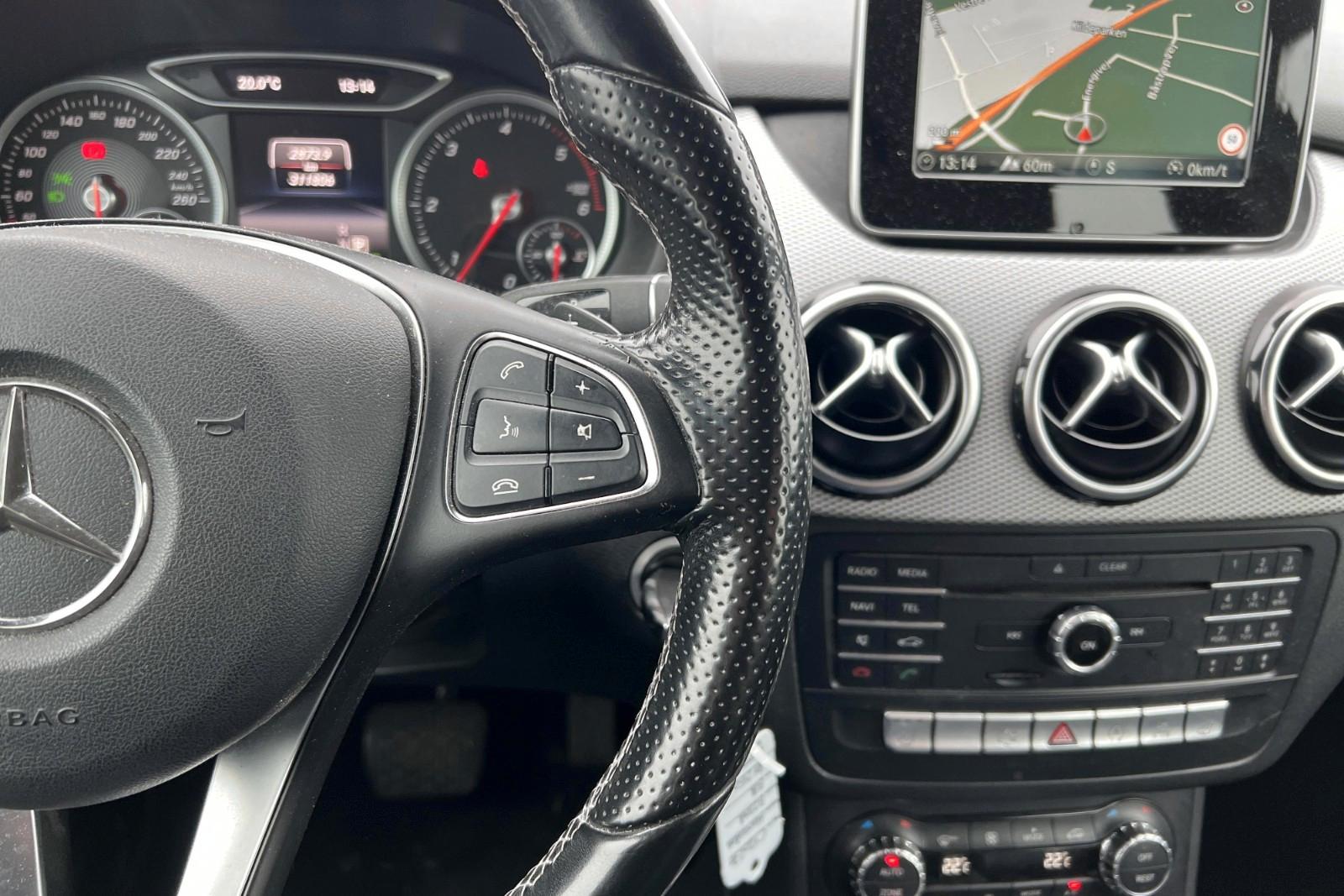 Mercedes-Benz B220 2015 — photo 8