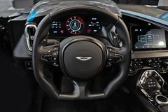 ASTON MARTIN V12 Speedster - Top Gun Maverick - 1 von 88