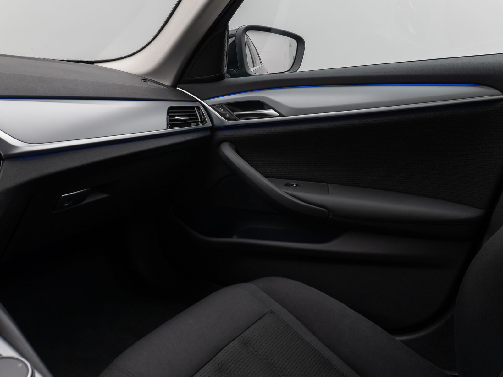 Fahrzeugabbildung BMW 520d xD Kamera Laser HUD DAB HiFi Stop&Go MSport