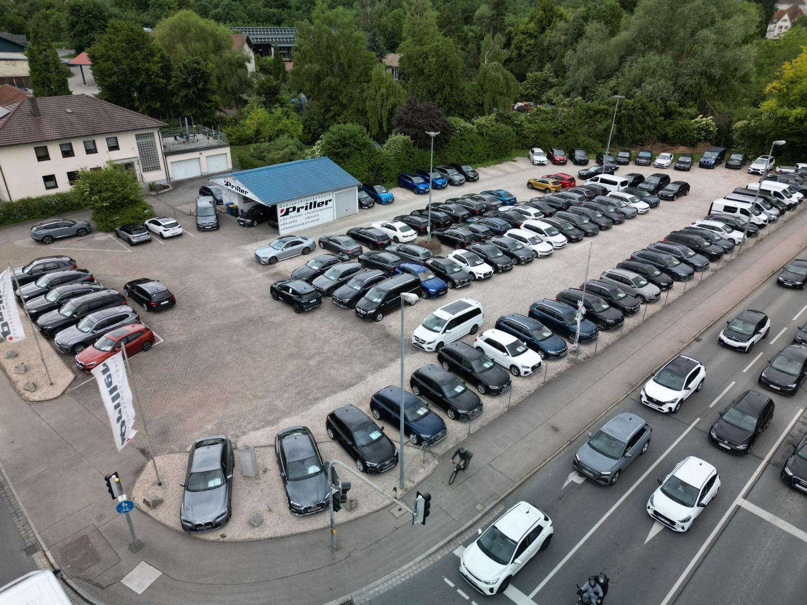 showroom-image-top