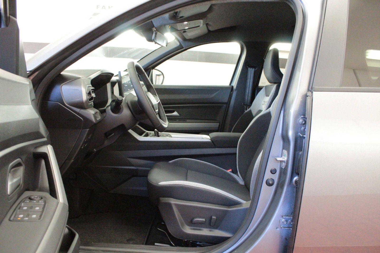 Fahrzeugabbildung Dacia Bigster Hybrid 155 Journey *Winter-*City-Paket*