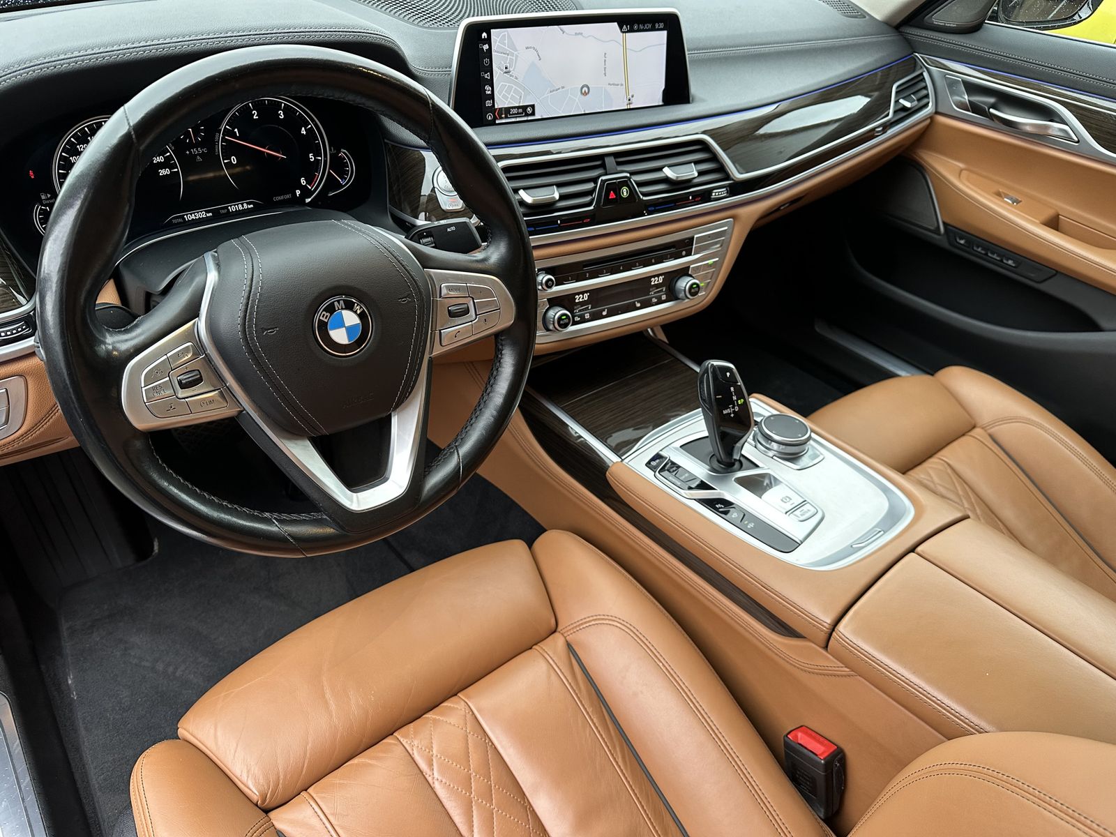 Fahrzeugabbildung BMW 730d NAV+LED+360°+HEADUP+ACC+H&K+GLASDACH+VCOCKP