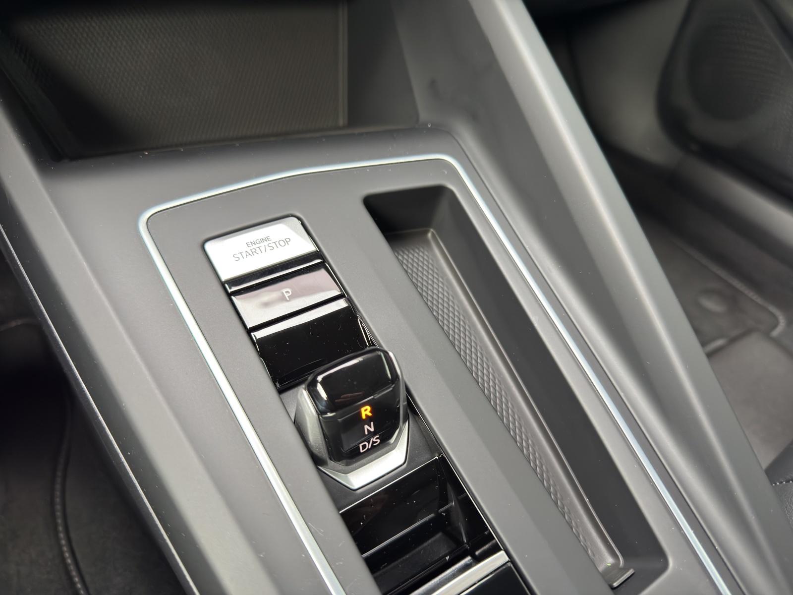 Volkswagen Golf 1.5 eTSI DSG Energy AHK LED Kamera PDC LM, миниатюра 18