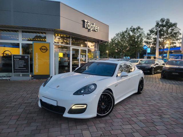 Porsche Panamera Turbo mit Approved Garantie bis 01/2026