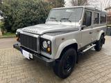 Land Rover Defender TD4 110 / TÜV Neu! - silberne Land Rover Defender