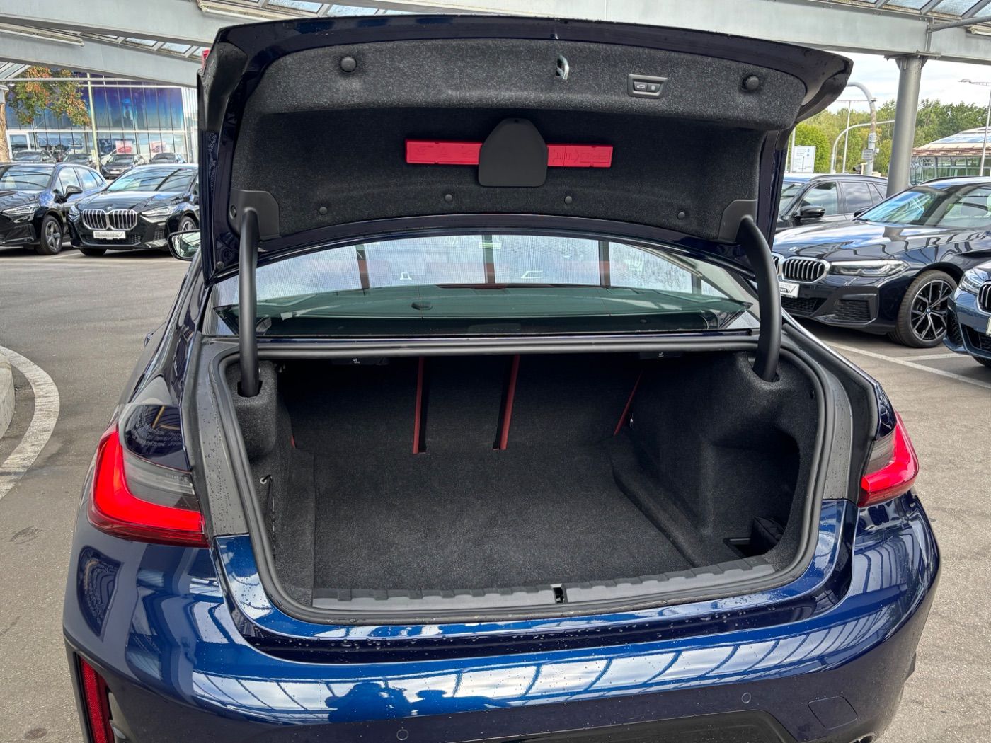 BMW 318i Lim. M-Sport HK-HiFi 1,49% foto 5