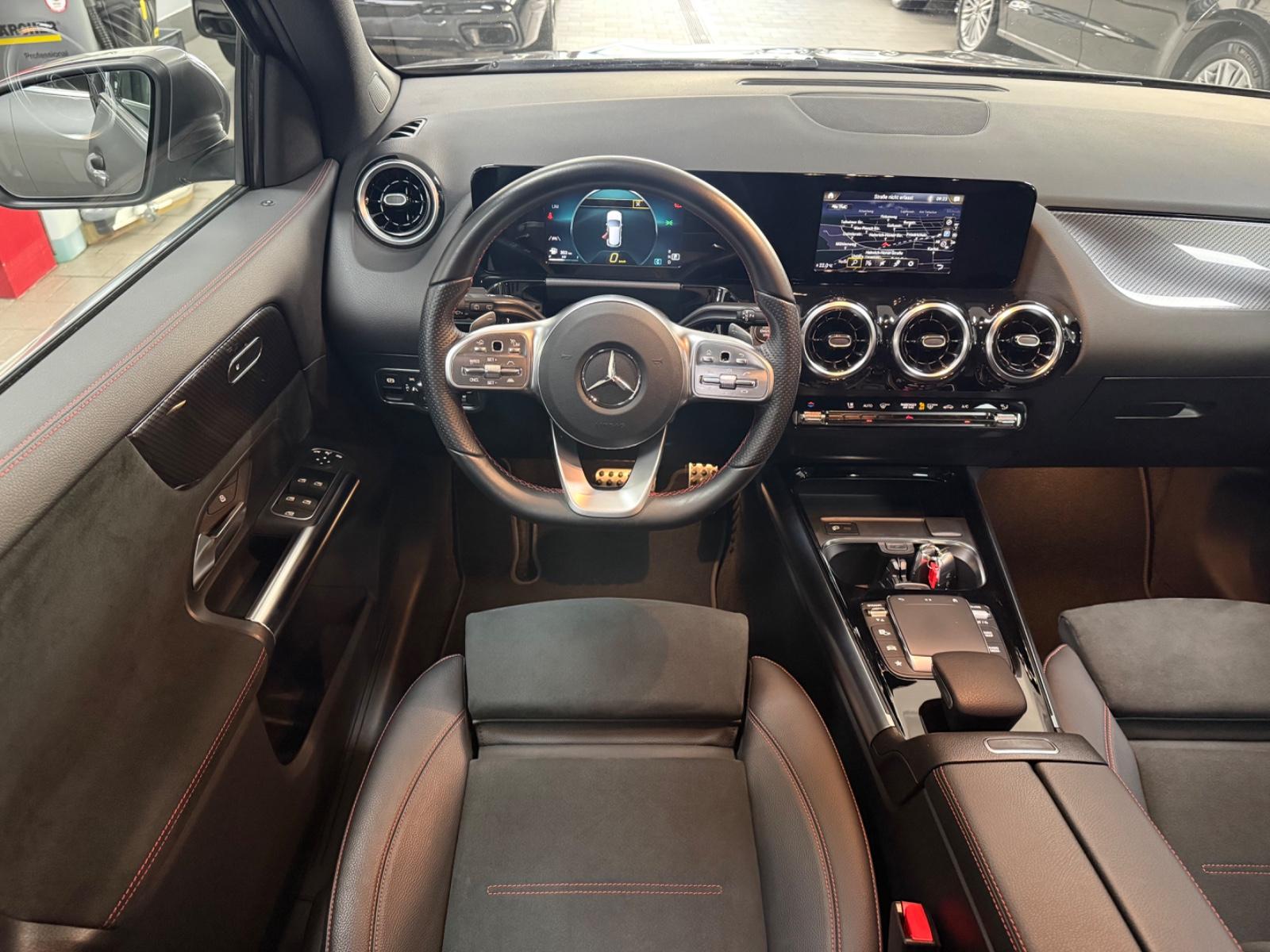 Mercedes-Benz GLA 220 d*AMG-LINE*AHK*MBUX*19 ZOLL*PARK-ASSIST*