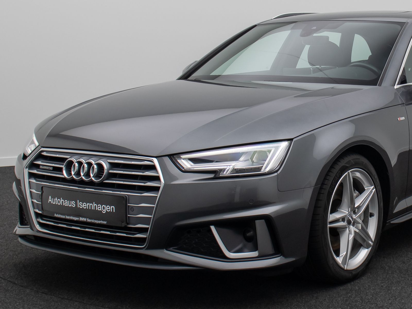Fahrzeugabbildung Audi A4 quattro SLine Kamera DAB Massage Panorama 18"