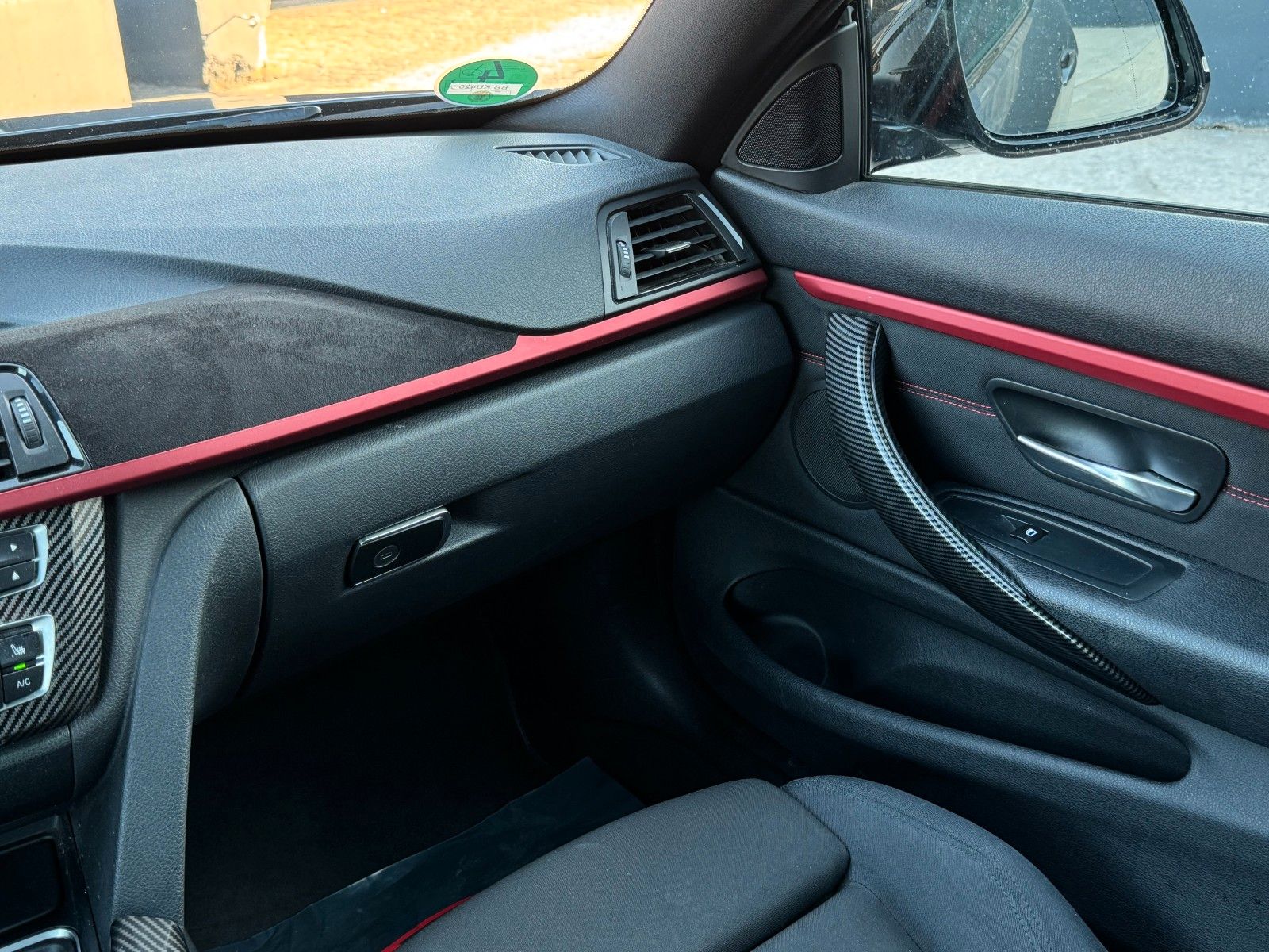 Fahrzeugabbildung BMW 420i Coupé Sport Line Carbon M-Spiegel Bi-Xenon