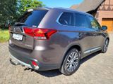 Mitsubishi Outlander Edition 100+ 4WD - Mitsubishi Outlander: Geländewagen