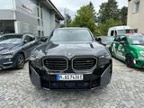 BMW XM 4.4 360° AHK MASSAGE HEAD-UP 23" B&W CARBON - gebrauchte BMW XM aus dem Jahr 2023