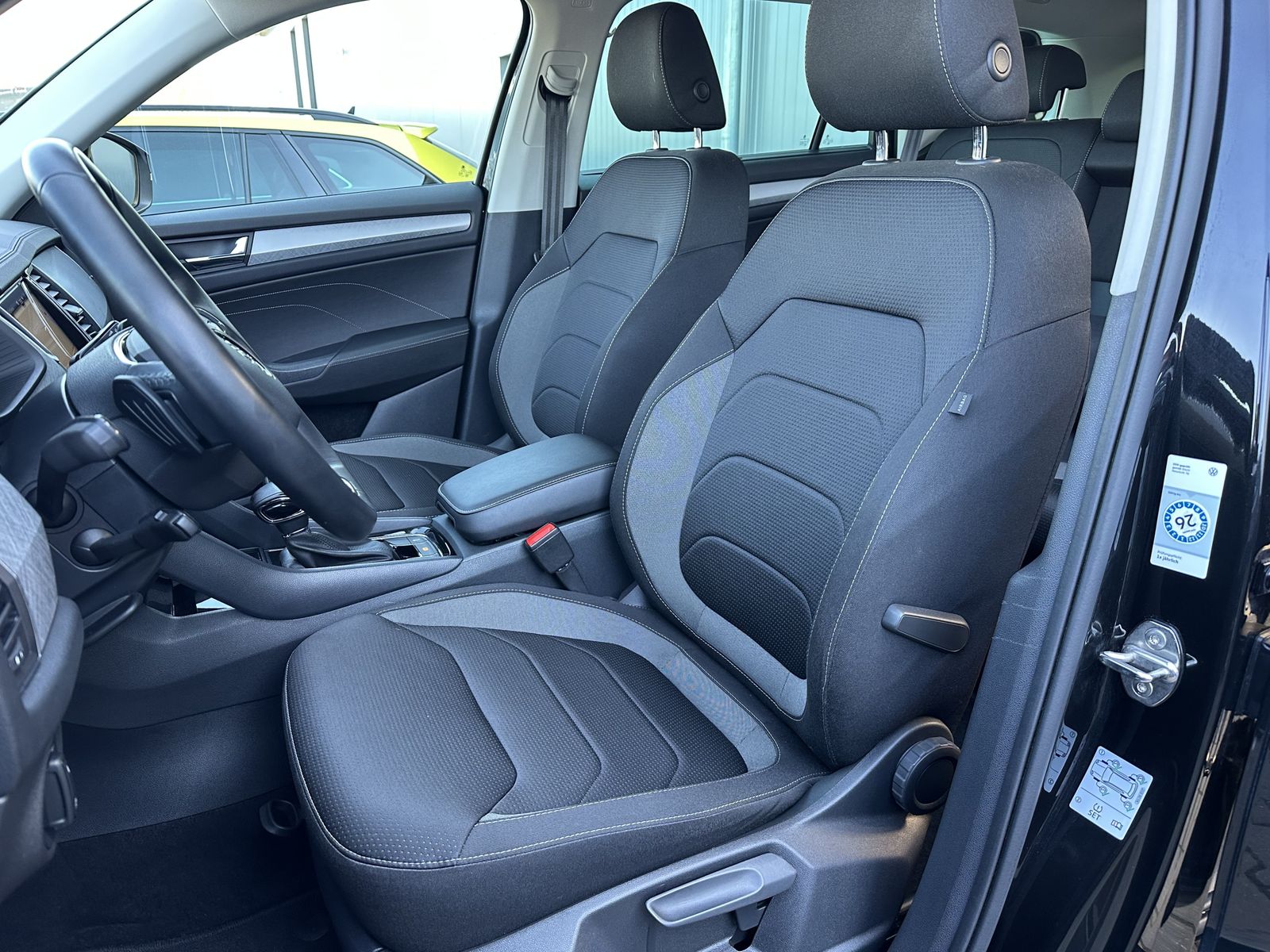 Fahrzeugabbildung SKODA Kodiaq 2.0 TDI DSG Tour NAV+LED+KAMERA+19ZO+ACC