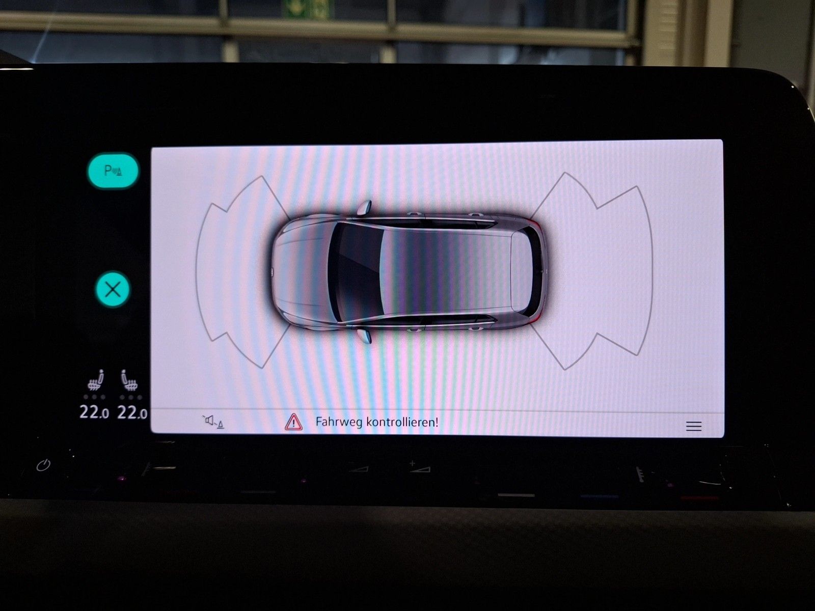 Fahrzeugabbildung Volkswagen Golf VIII TSI Move Matrix Navi AID Pano PDC SH L