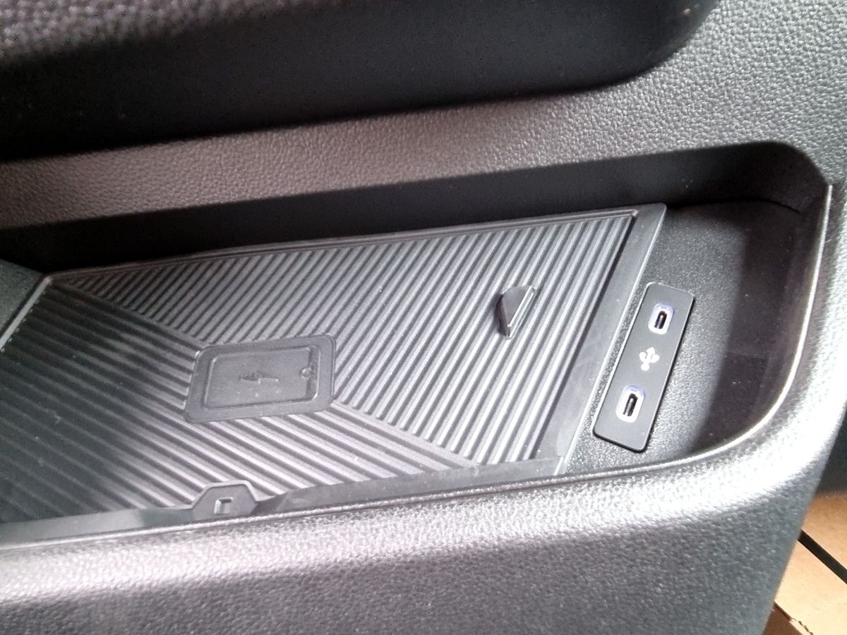 Fahrzeugabbildung Renault Master Kasten FWD extra L2H2 3,5t Blue dCi 150