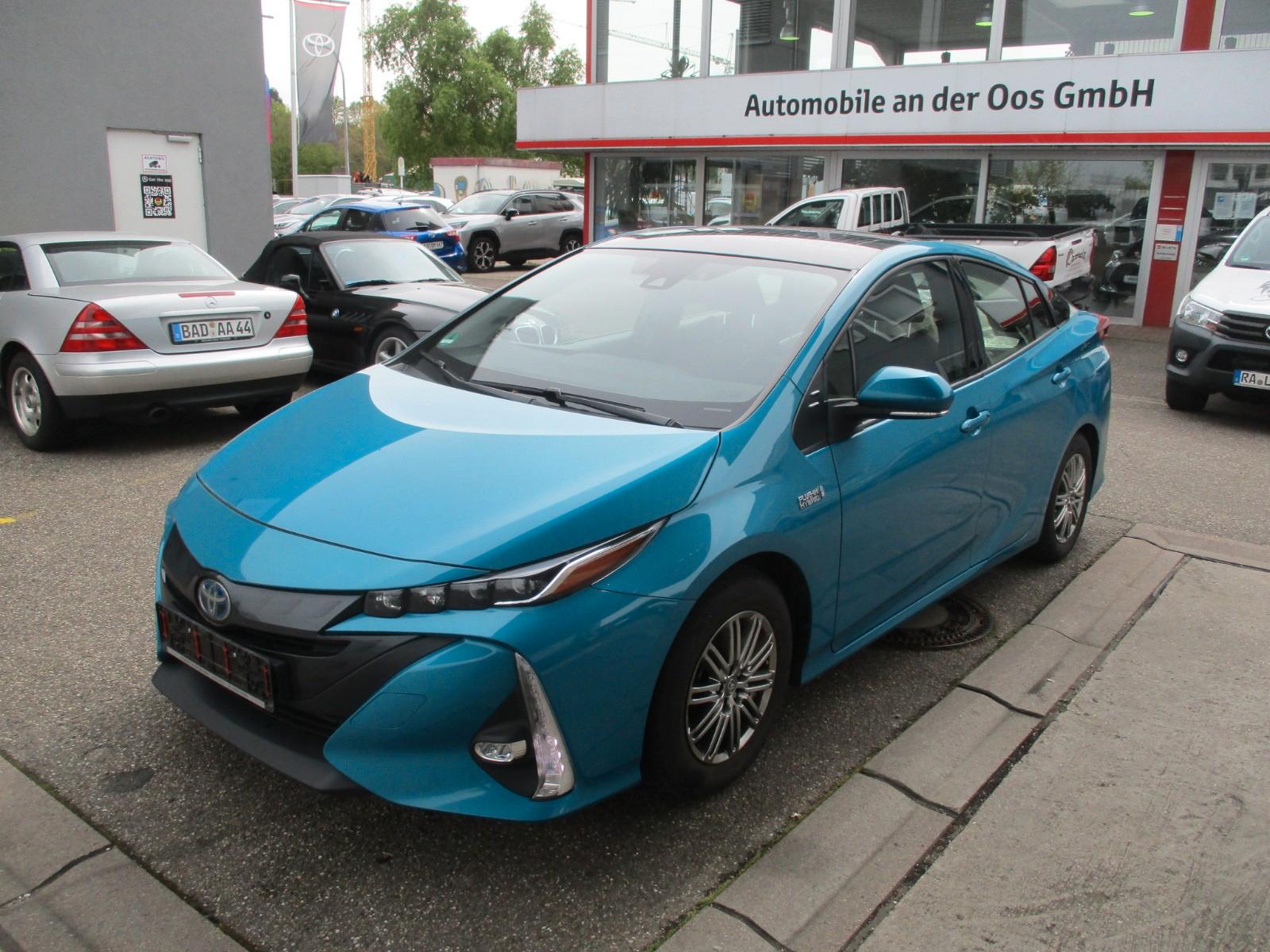 Toyota Prius Plug-in Hybrid Solardach, Navi, Kamera