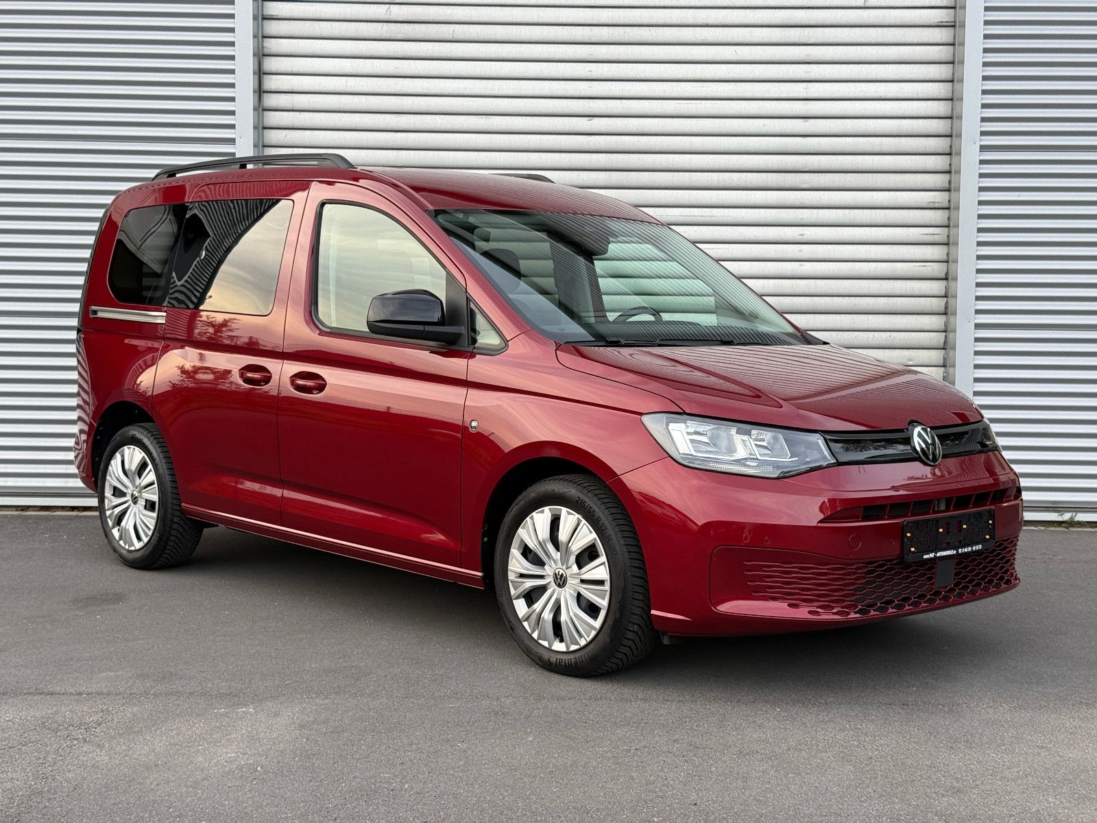 Fahrzeugabbildung Volkswagen Caddy 1.5 TSI AHK GRA Kamera PDC SHZ Lane Assist