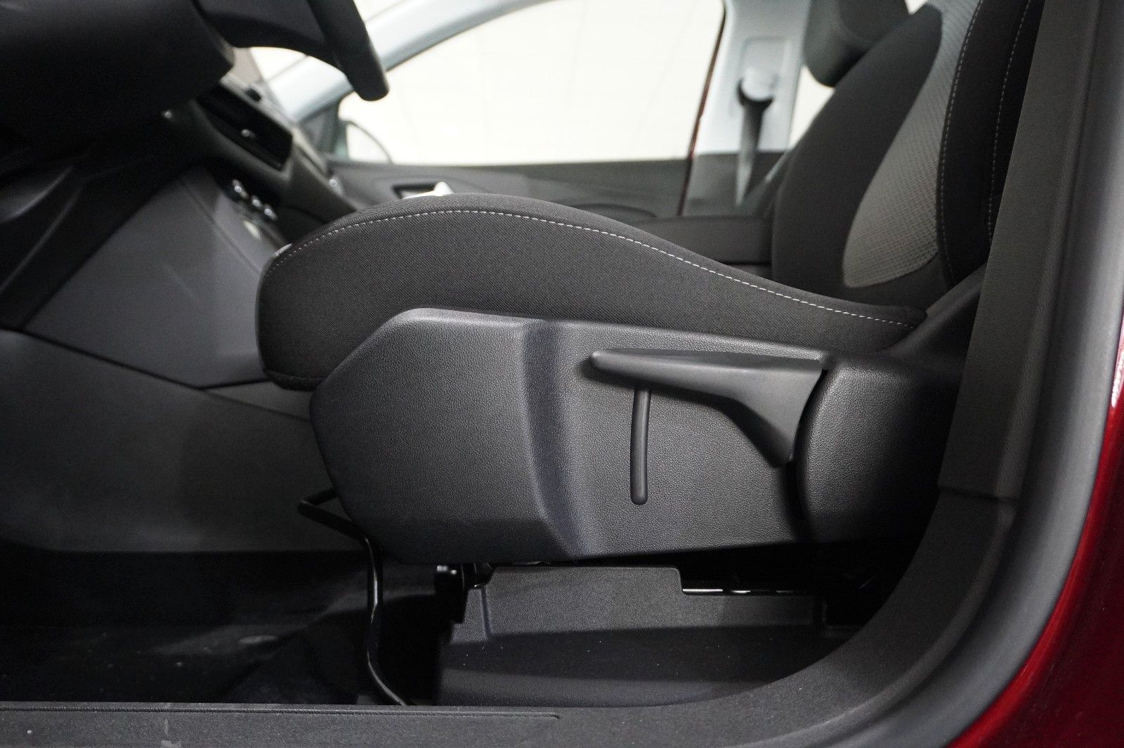 Fahrzeugabbildung Opel Grandland (X) 1.6T EDITION HYBRID NAVI/LED/VIRT.