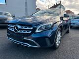 Mercedes-Benz GLA 200 KAMERA + NAVI + PDC - Mercedes-Benz GLA 200: Limousine