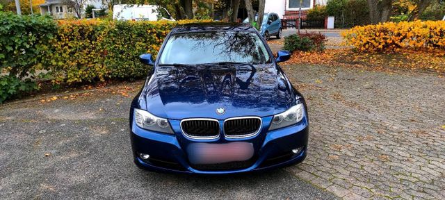 BMW 320d Touring - Panorama Navi PDC AHK