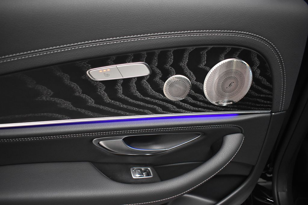 Mercedes-Benz E 300 de 4M NIGHT DISTR HUD AIR 360° NETTO 33000