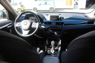 BMW X1 Sportline 20d xdrive Navi Klima LED SHZ