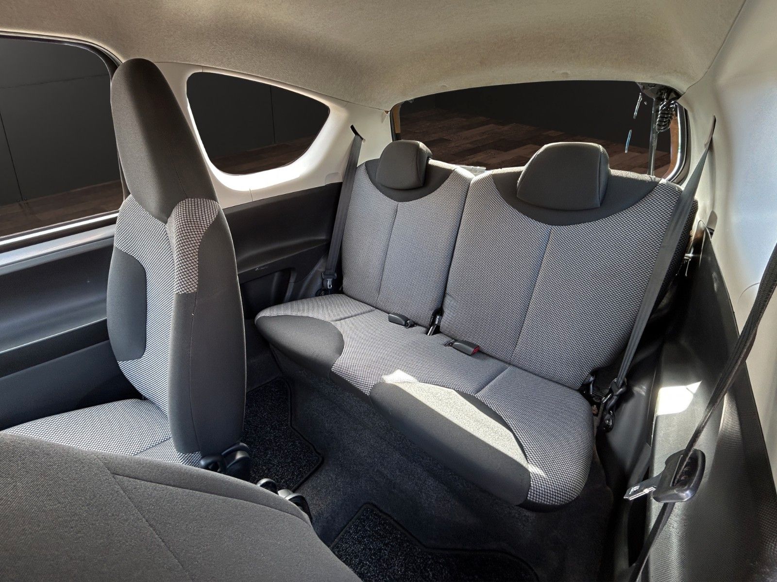 Fahrzeugabbildung Toyota Aygo AYGO Cool/Automatik/Klima/Tüv Neu !! /