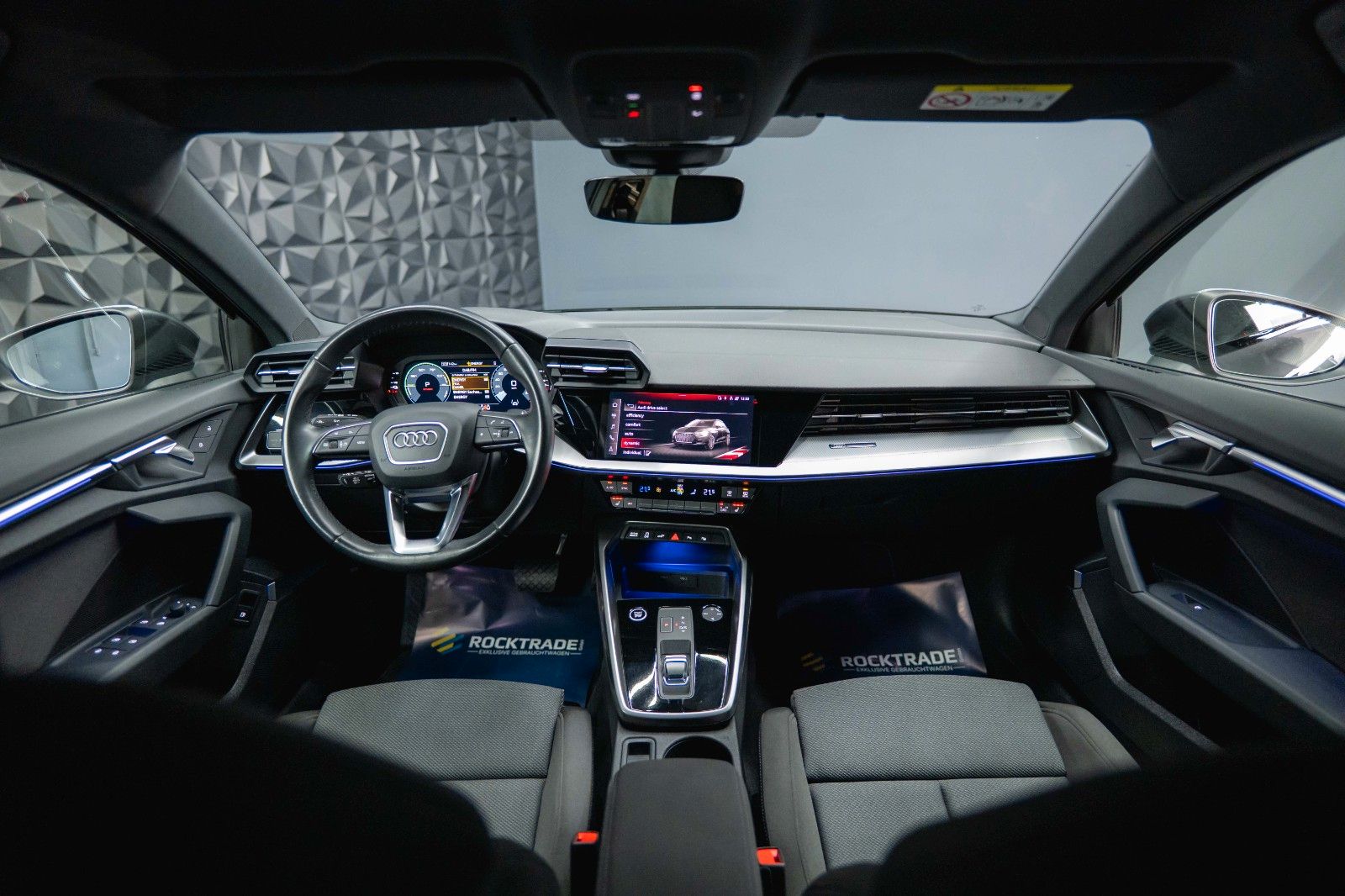 Fahrzeugabbildung Audi A3 Sportback 45 TFSIe S line Plus Night*ACC*B&O*