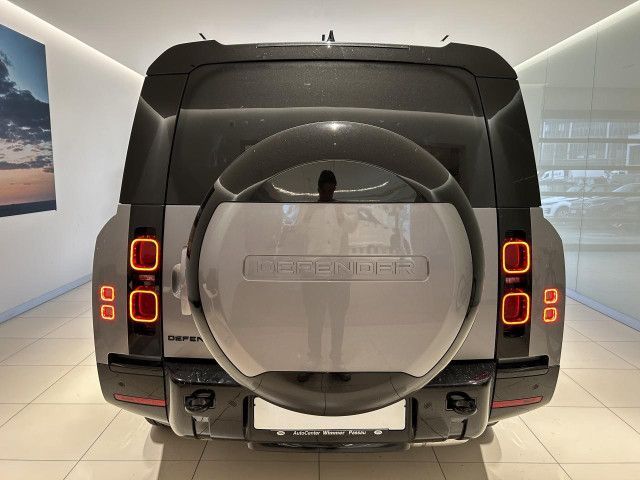 LAND-ROVER Defender 2023