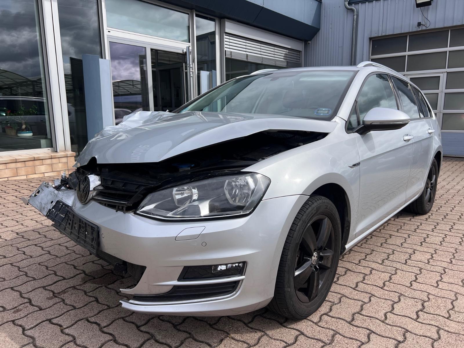 Volkswagen Golf VII 1.6 Variant Comfortline BMT Unfall