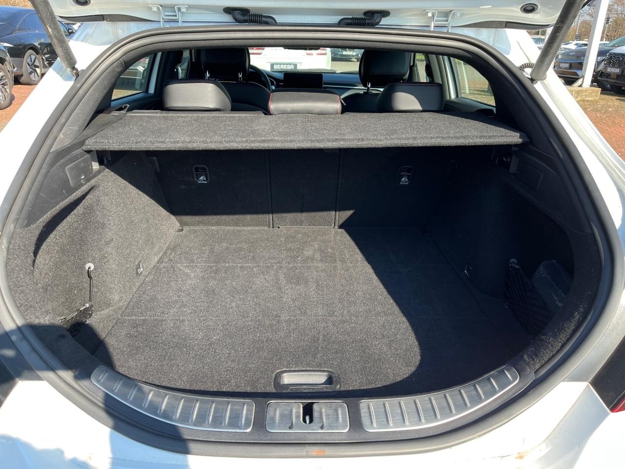 Genesis G70 Shooting Brake 2.2 D Sport AWD Sitzklima