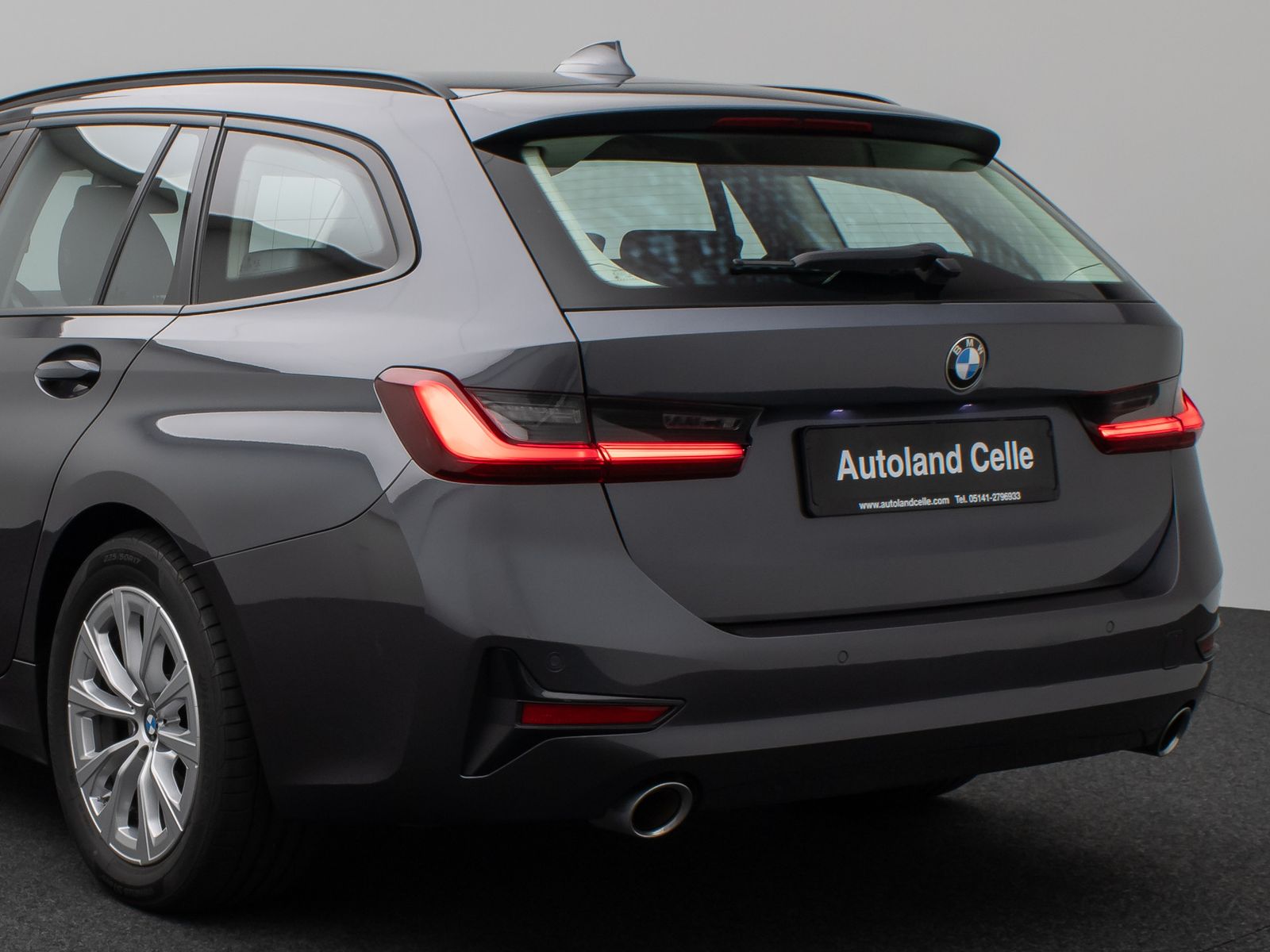 Fahrzeugabbildung BMW 320i Panorama DAB CockPitPr DrivAssist PDC Alarm