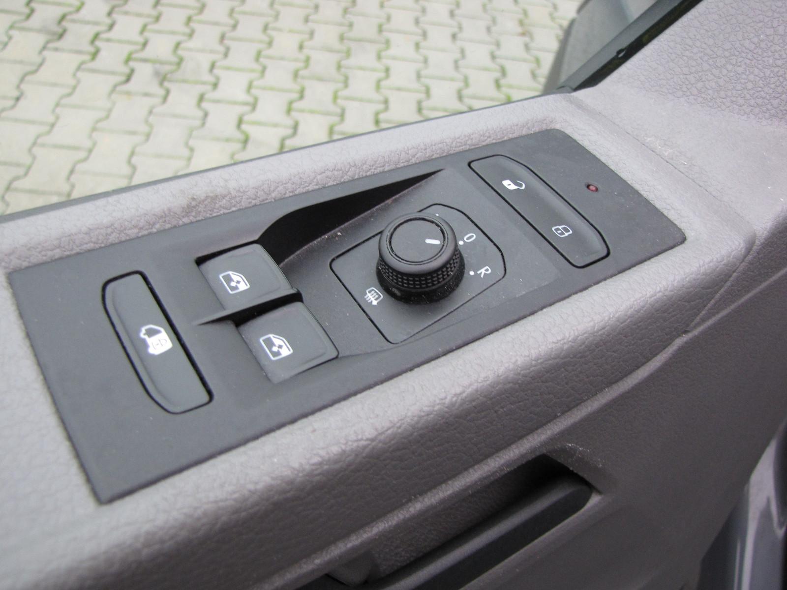 Volkswagen T6.1  L2 lang Flügel 3 Sitze Top Scheckheft VW