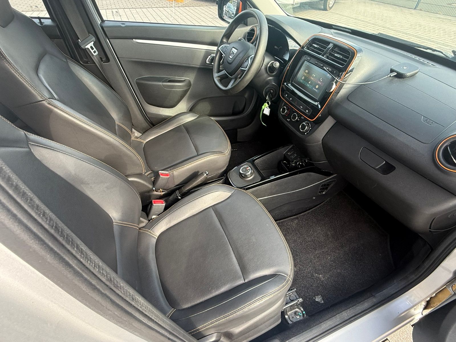 Fahrzeugabbildung Dacia Spring Electric Comfort Plus