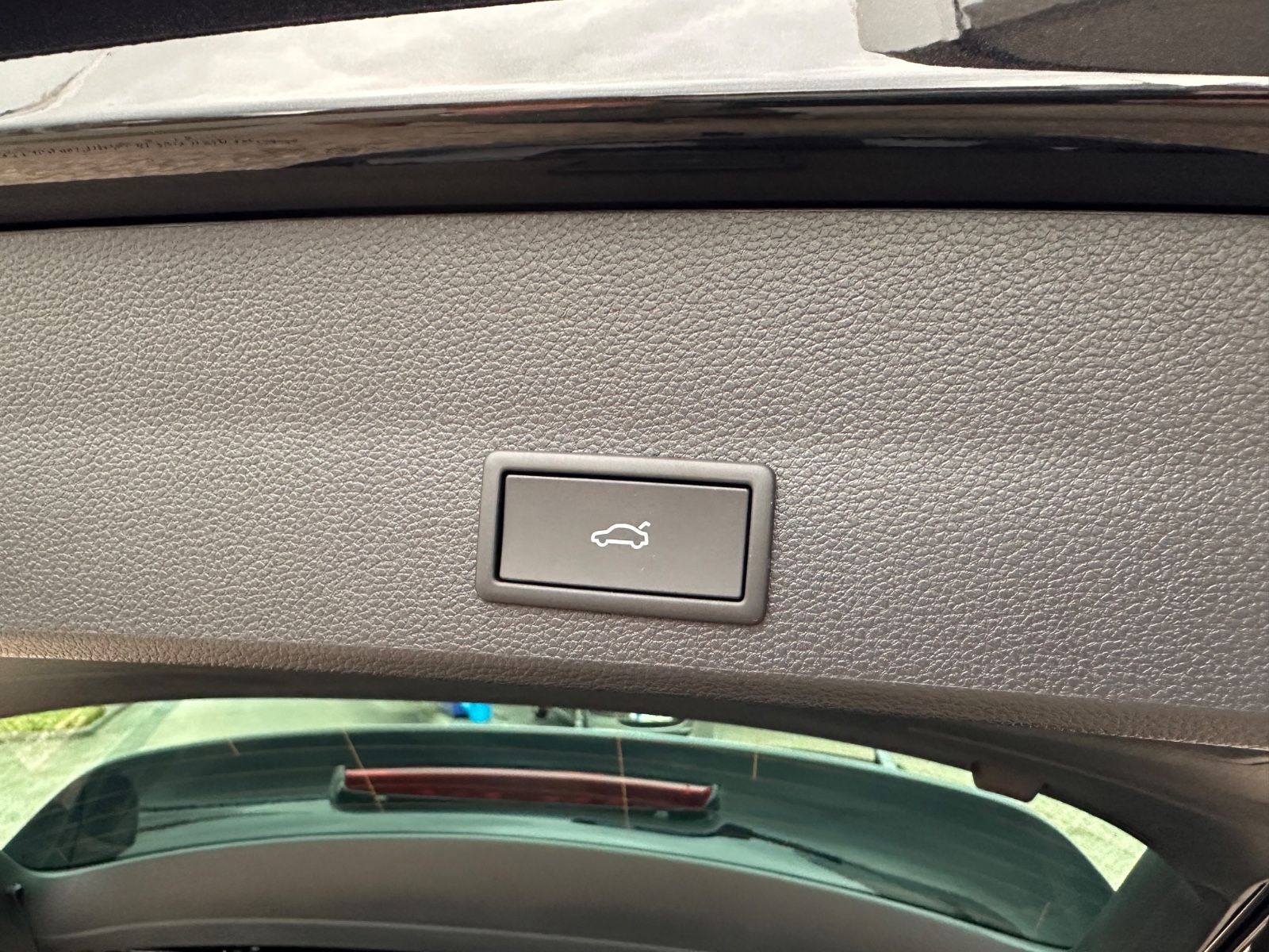 Fahrzeugabbildung SEAT Ateca FR 1.5 TSI DSG AHK/ACC/NAVI/LED/eHeck/SHZ