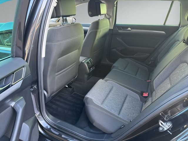 Passat Variant 2.0 TDI DSG Business AHK+RFK+NAVI