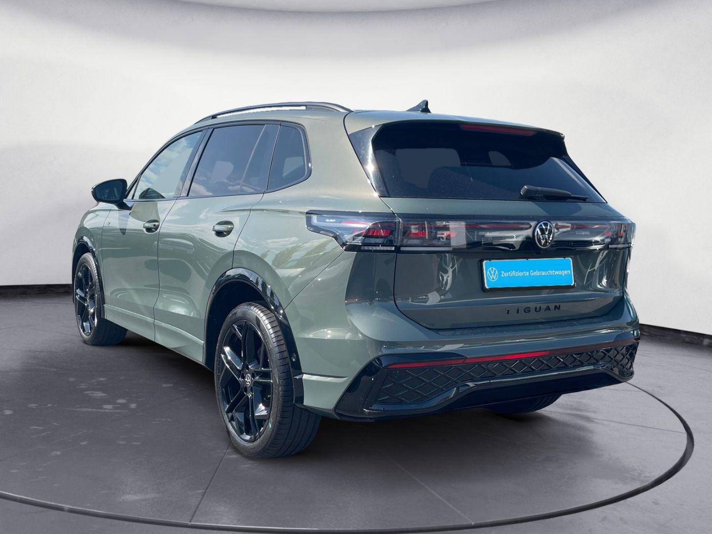 Volkswagen Tiguan R-Line 2.0 TDI DSG MATRIX NAVI KAMERA PAN foto 3