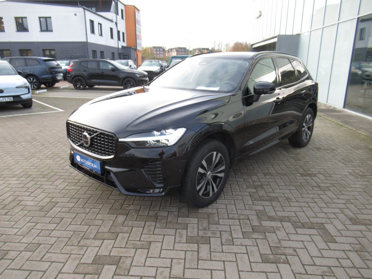 Volvo XC60 B5 AWD Benzin Plus Dark Automatik imagem 2