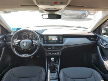 Bild 13 Skoda Kamiq Ambition +PDC+SHZ+CARPLAY+BT+ALU+Allwetter