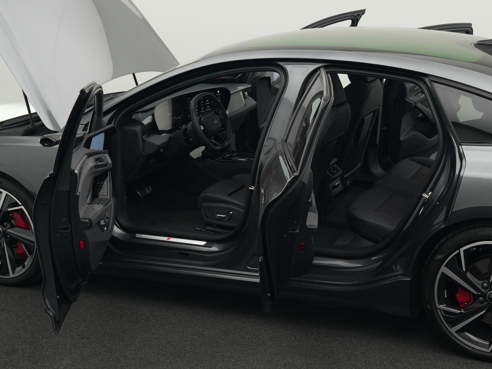 Audi S6 e-tron - Bild 35