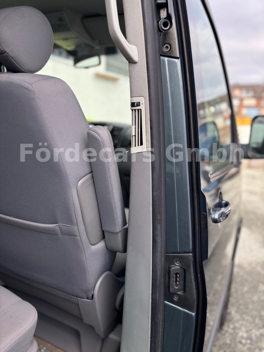 T5 Transporter Bus Multivan Comfortline