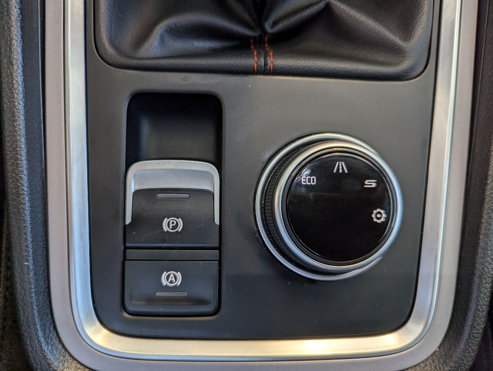 SEAT Ateca FR 2.0 Full-Link Dinamica BeatsAudio 360° - Image 24