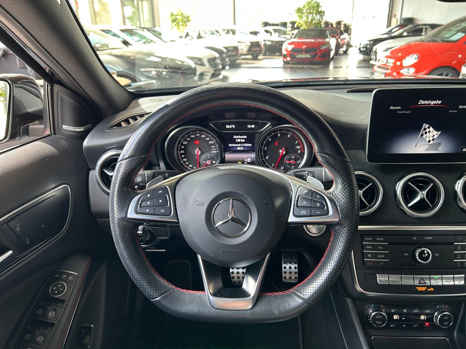 Fahrzeugabbildung Mercedes-Benz GLA 250 AMG Line NIGHT H/K LED NAV SHZ