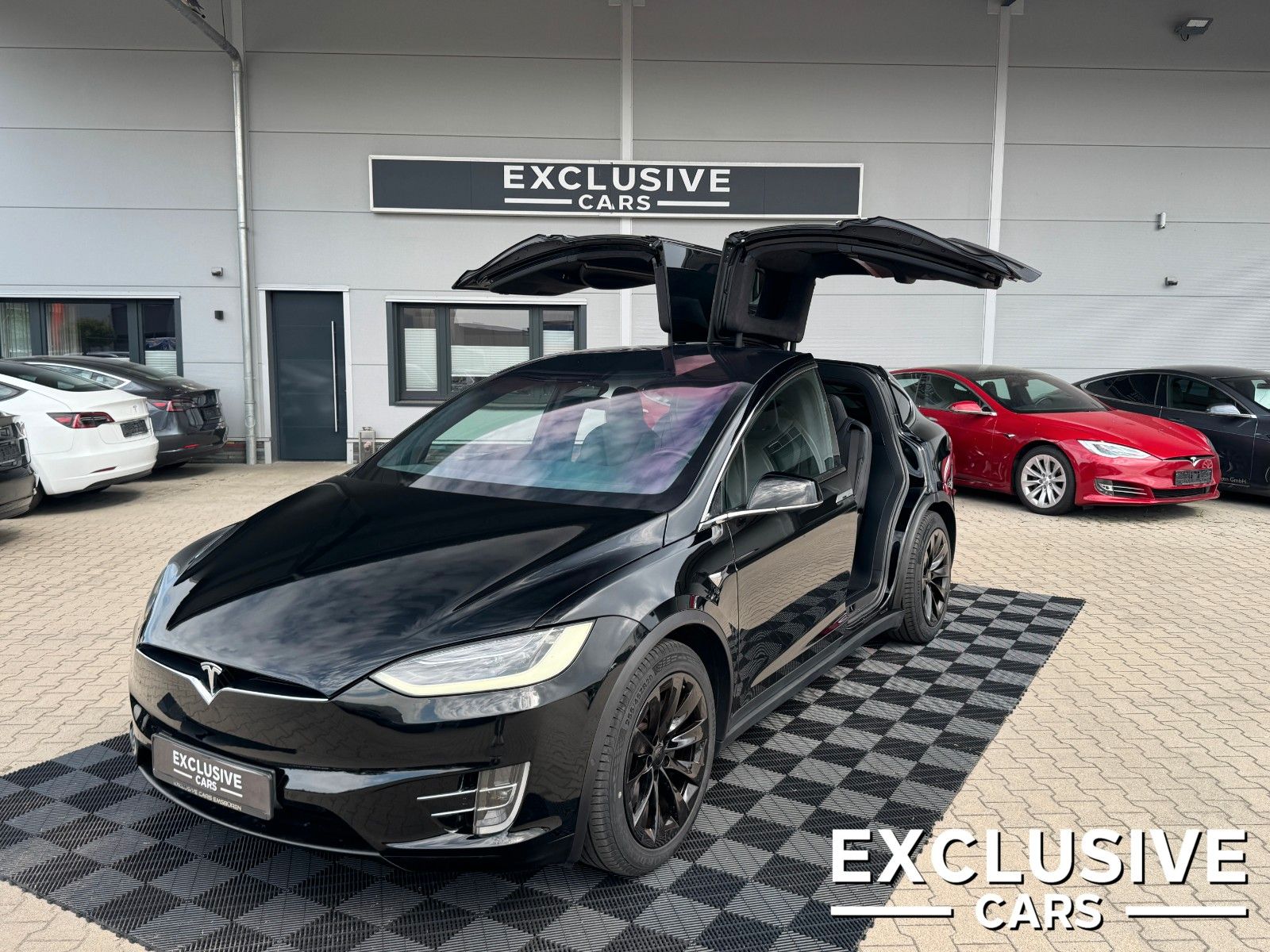 TESLA Model X